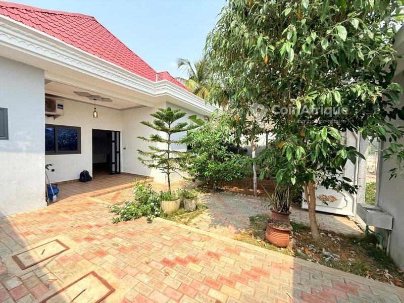 Villa luxueuse de 4 pièces avec climatisation et sécurité optimale