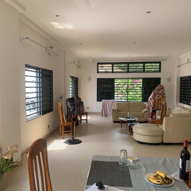 Villa luxueuse de 6 pièces avec terrasse panoramique vue sur mer et prestations haut de gamme