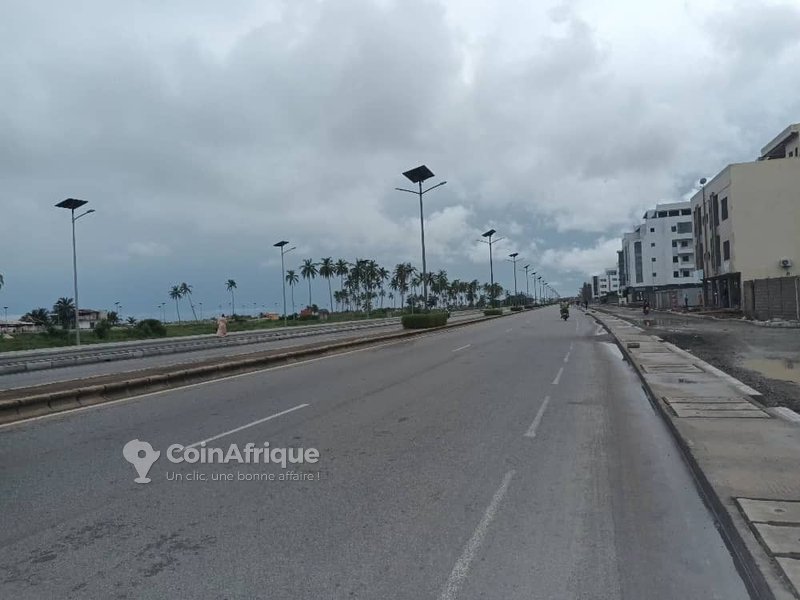 Terrain exceptionnel de 344 m² avec titre foncier, clôturé et vue sur mer