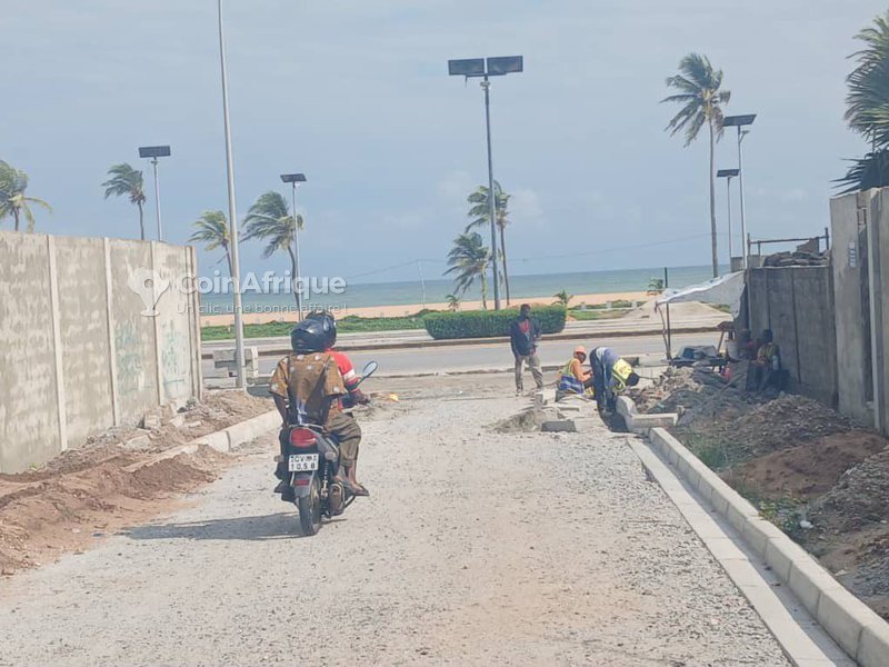 Terrain recasé de 325 m² en emplacement stratégique sur la route des pêches