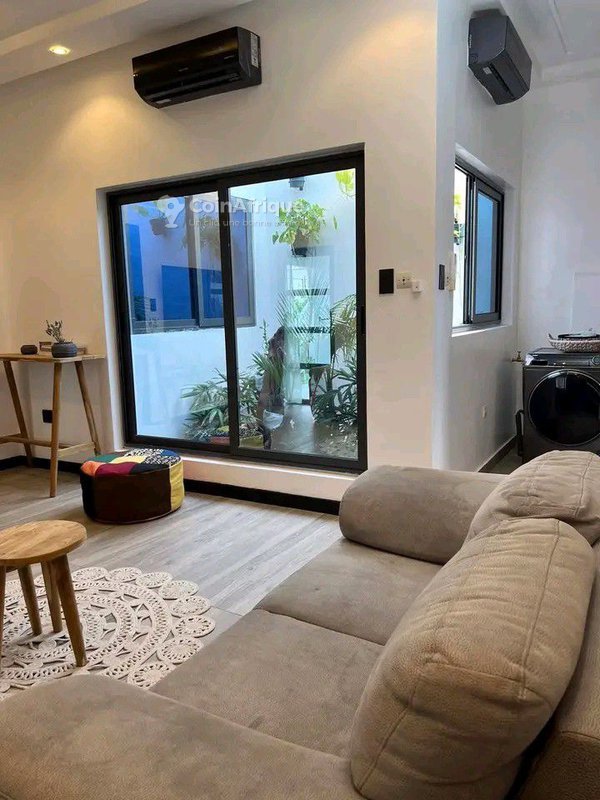 Villa de standing avec jardin et garage pour deux véhicules - 3 pièces