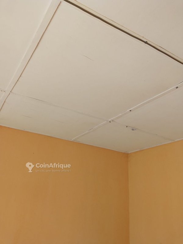 Appartement d'une pièce avec sanitaires impeccables et entrée indépendante