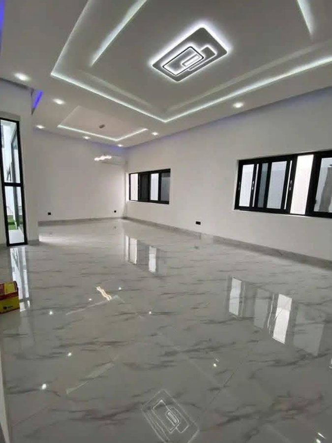 Villa luxueuse de 4 chambres avec piscine privée et jardin paysager