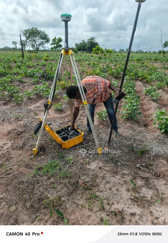 Terrain agricole exceptionnel de plusieurs hectares avec terre fertile et accès toute l'année