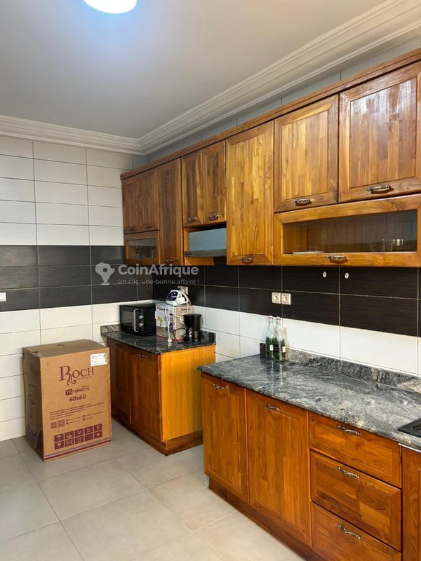 Appartement meublé haut standing avec 3 chambres et climatisation intégrale