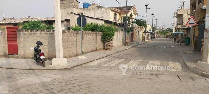 Terrain en angle de rue avec attestation de recasement – Idéal pour tout projet immobilier