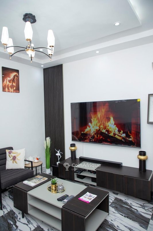 Appartement meublé d'une pièce avec climatisation et services haut de gamme