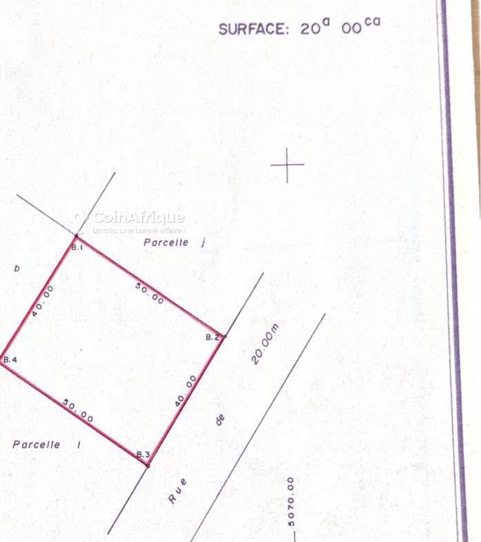Terrain spacieux de 2000 m² idéalement situé près des commodités