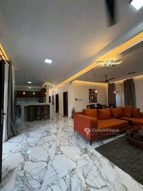 Villa luxueuse de 3 pièces meublées avec normes architecturales modernes et environnement aéré