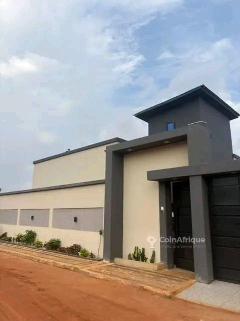 Villa luxueuse de 3 pièces meublées avec normes architecturales modernes et environnement aéré