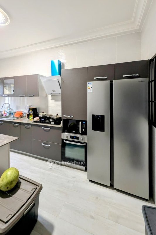 Villa luxueuse de 5 pièces avec piscine privée et climatisation intégrale