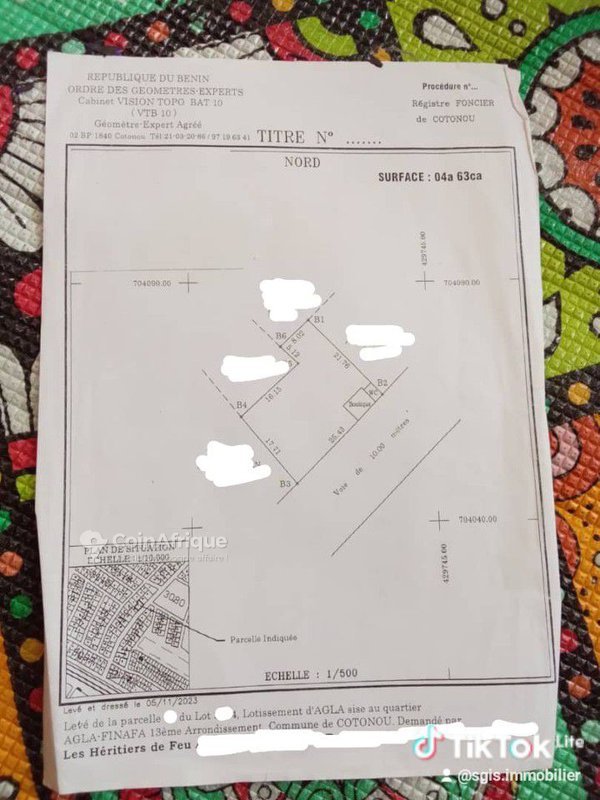 Terrain constructible de 463 m² avec papiers complets et emplacement stratégique