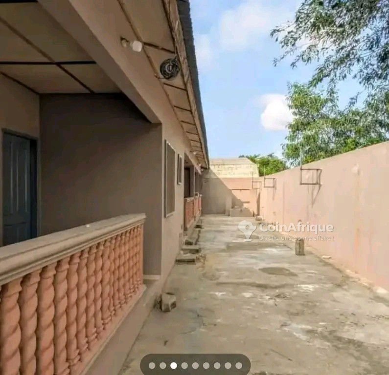 Terrain exceptionnel de 1406 m² avec documents maîtrisés et emplacement stratégique