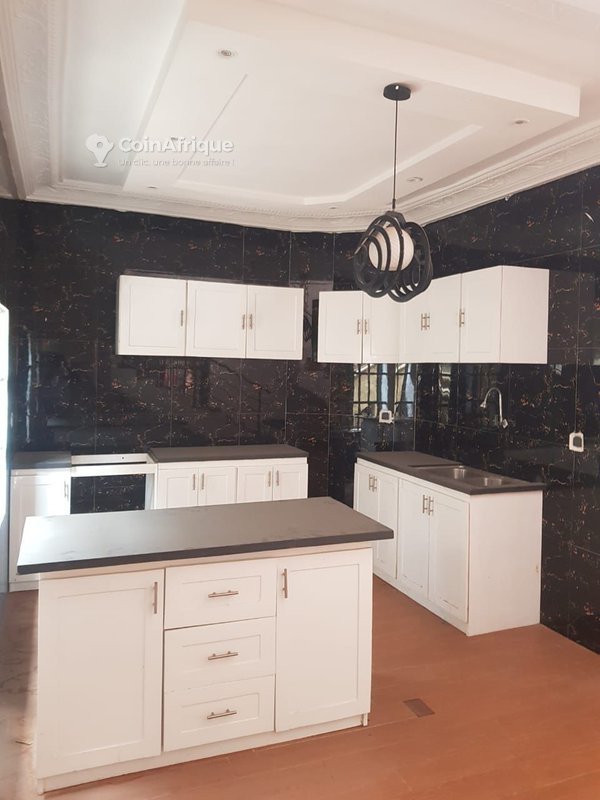 Villa luxueuse de 3 chambres avec climatisation et système de sécurité haut de gamme