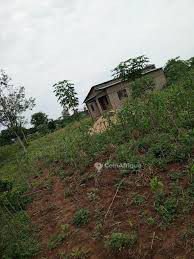 Terrain morcelé en 4 parcelles dans une zone résidentielle prisée