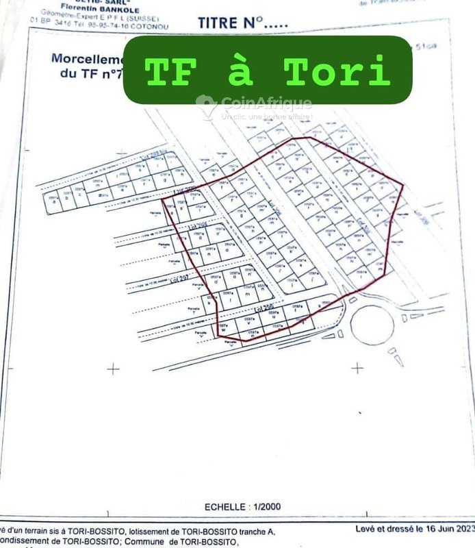 Terrain de 350 m² avec titre foncier global en bordure de route goudronnée