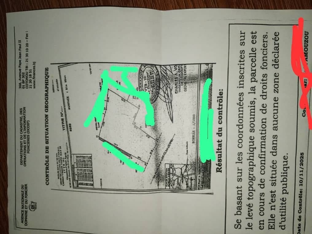Terrain clôturé de 2000 m² avec titre foncier personnel et accès facile