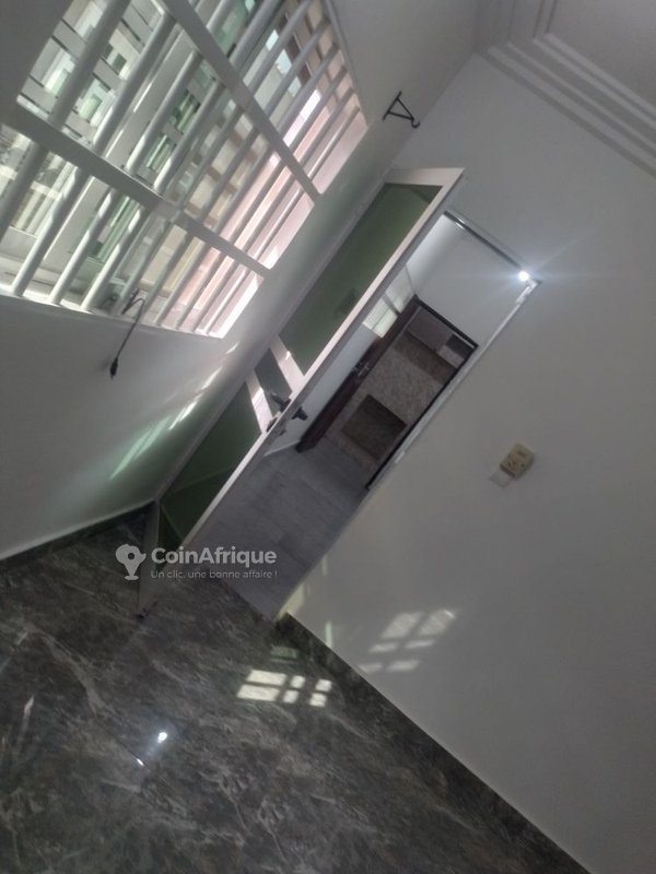 Appartement d'une pièce avec connexion haut débit et équipements modernes