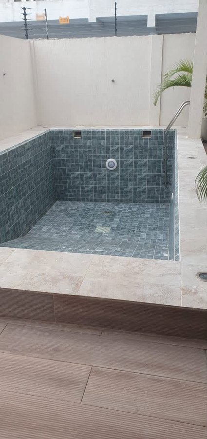 Villa luxueuse de 4 pièces avec piscine et équipements haut de gamme