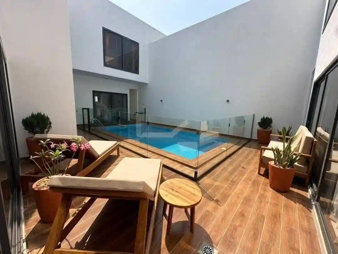 Villa luxueuse de 6 pièces avec piscine et équipements haut de gamme