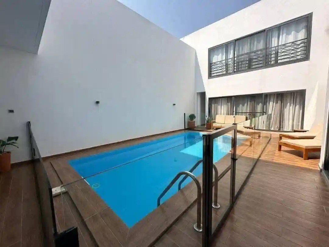 Villa luxueuse de 6 pièces avec piscine et équipements haut de gamme