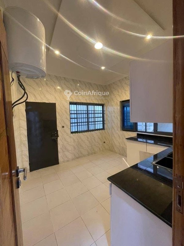 Villa luxueuse de 4 pièces avec climatisation intégrale et terrasse spacieuse