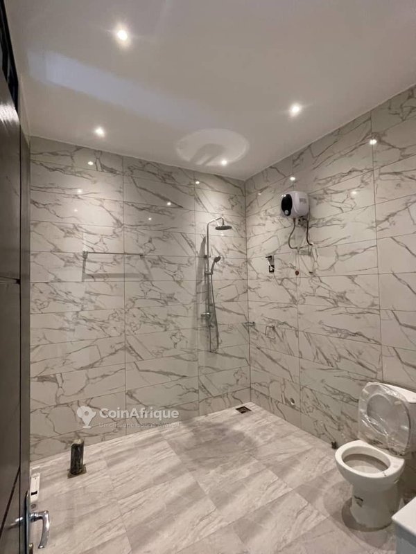 Villa luxueuse de 4 pièces avec climatisation intégrale et terrasse spacieuse