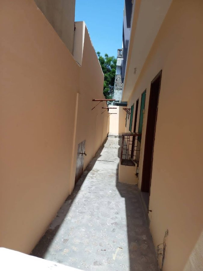 Maison de location spacieuse avec 4 chambres et garage double