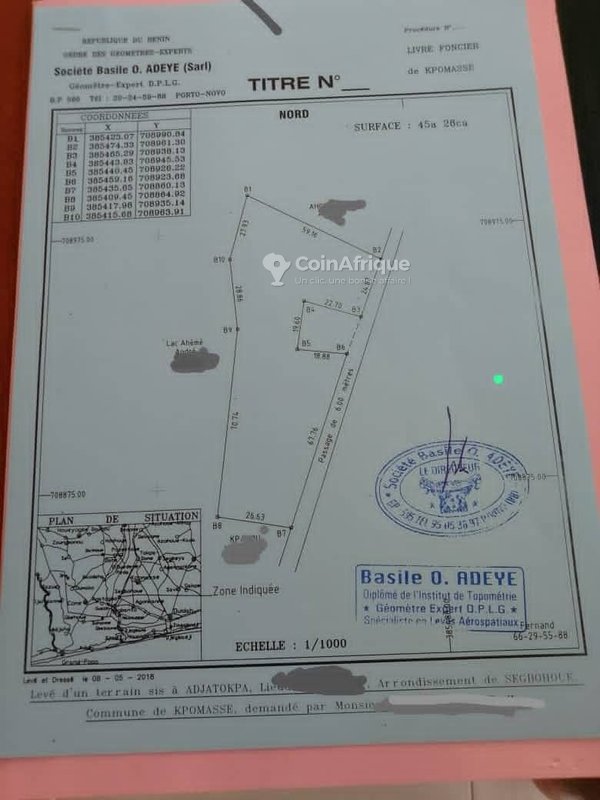 Terrain exceptionnel d'un demi-hectare en bord de lac