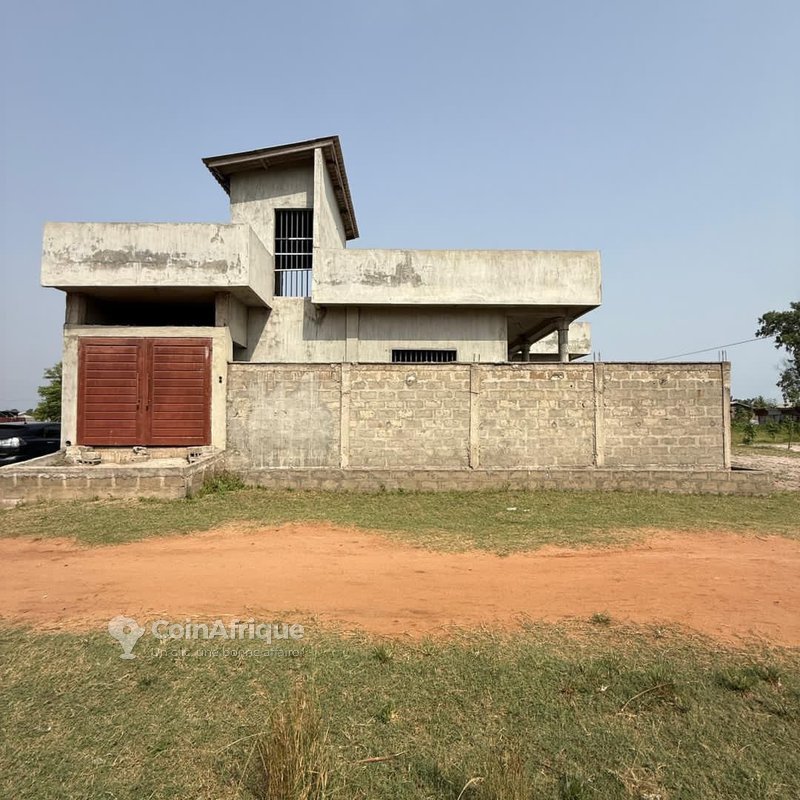 Villa luxueuse de 3 pièces avec studio indépendant et boutique en construction