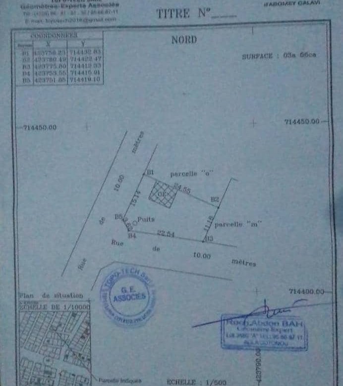 Parcelle en angle de rues avec documents légaux complets - 366 m²