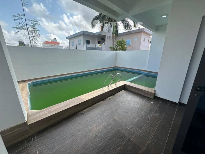 Villa duplex de luxe avec piscine et vue sur la mer - 4 chambres