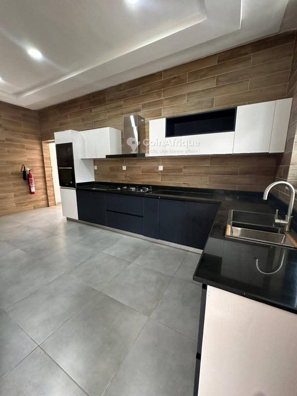 Villa duplex de luxe avec piscine et vue sur la mer - 4 chambres