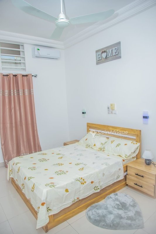 Appartement meublé 2 pièces avec garage personnel et services inclus