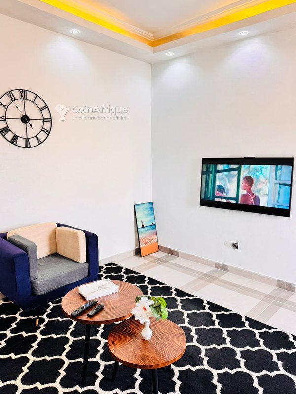 Appartement meublé d'une pièce avec commodités modernes et disponibilité 24h/24