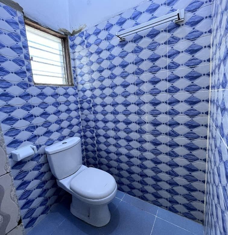 Appartement spacieux de 4 pièces avec sécurité 24/7 et balcons