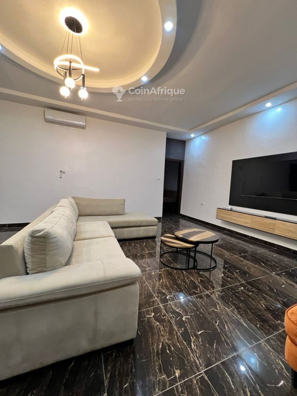 Appartement meublé de standing avec 3 pièces, climatisation et gardiennage 24h/24