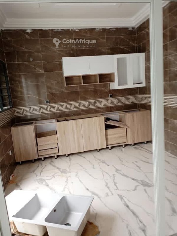 Villa Duplex Ultra Moderne avec 3 Chambres et Confort Luxueux