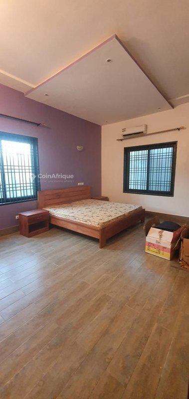 Appartement 3 pièces ultra moderne avec climatisation et sécurité 24/7