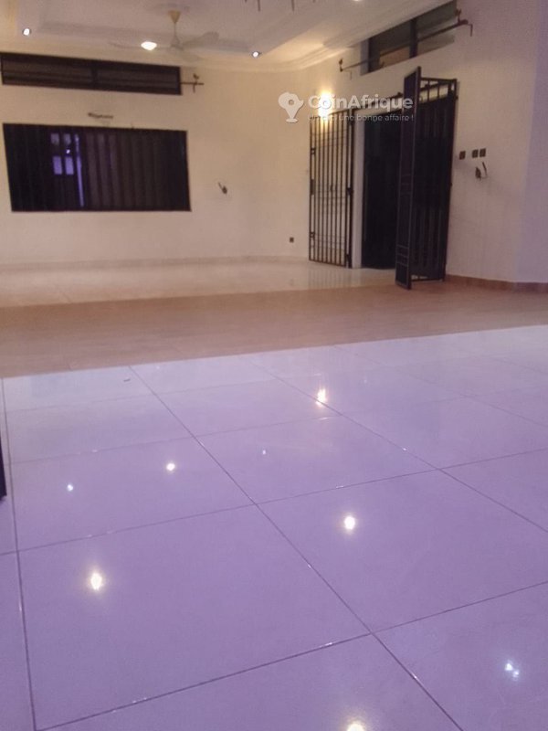 Villa luxueuse de 2 pièces avec jacuzzi et garage double