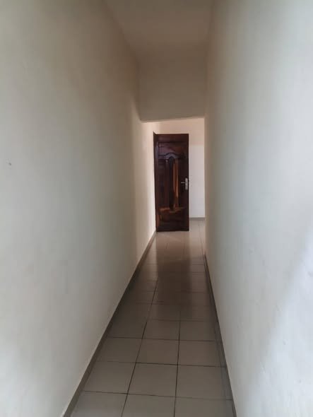 Appartement spacieux de 3 pièces avec équipements modernes et rangements pratiques