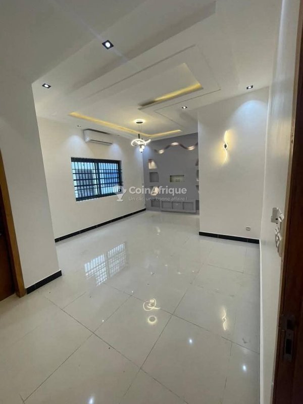 Appartement de 3 pièces avec terrasse spacieuse et garage