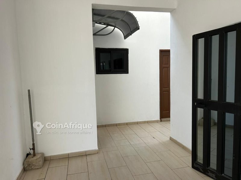 Villa luxueuse de 4 pièces avec climatisation et accès véhicule