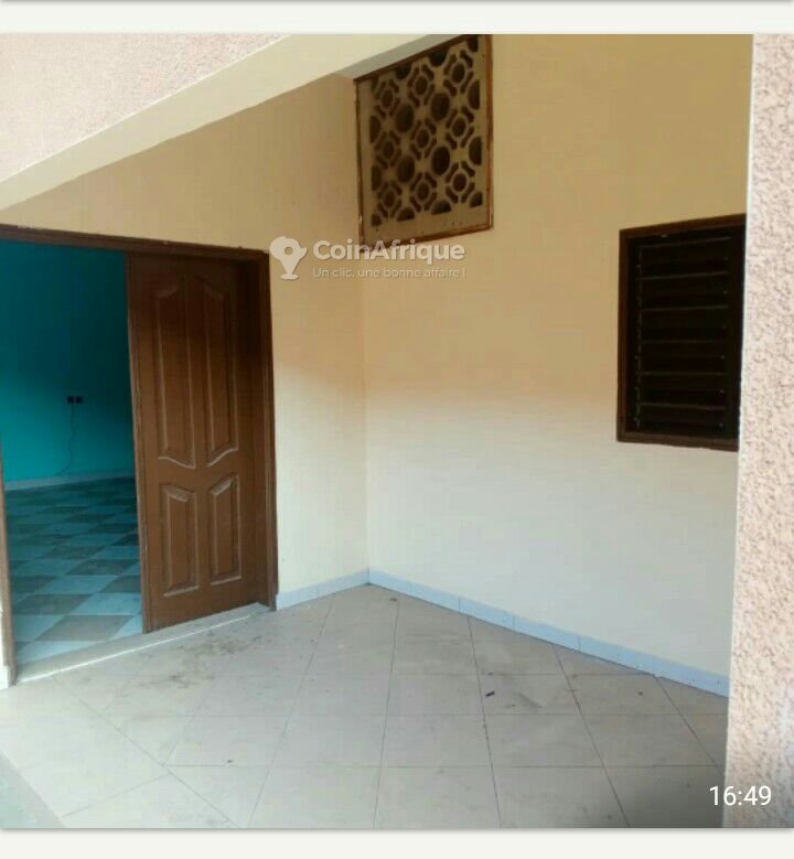 Appartement de 2 pièces avec garage moto et accès véhicules en corniche