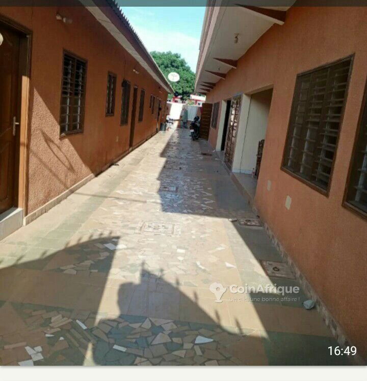 Appartement de 2 pièces avec garage moto et accès véhicules en corniche