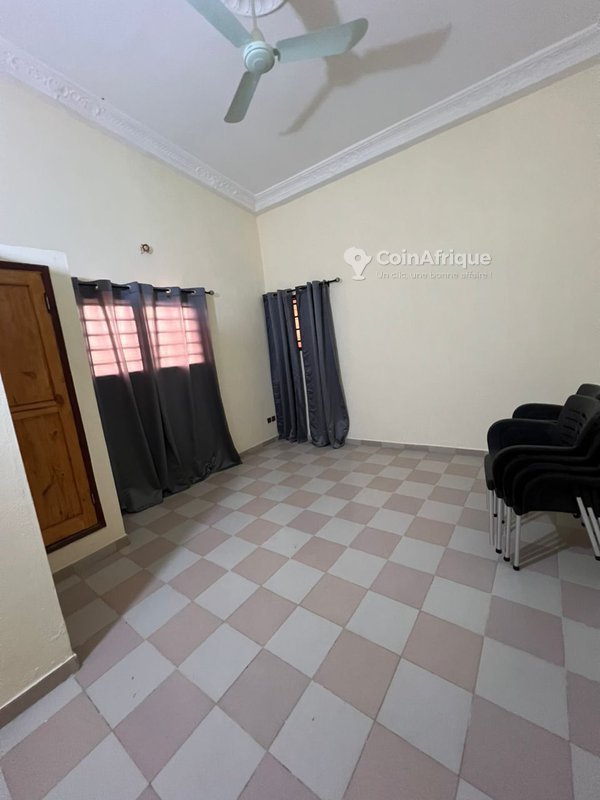 Bureau de 2 pièces avec vue sur la mer