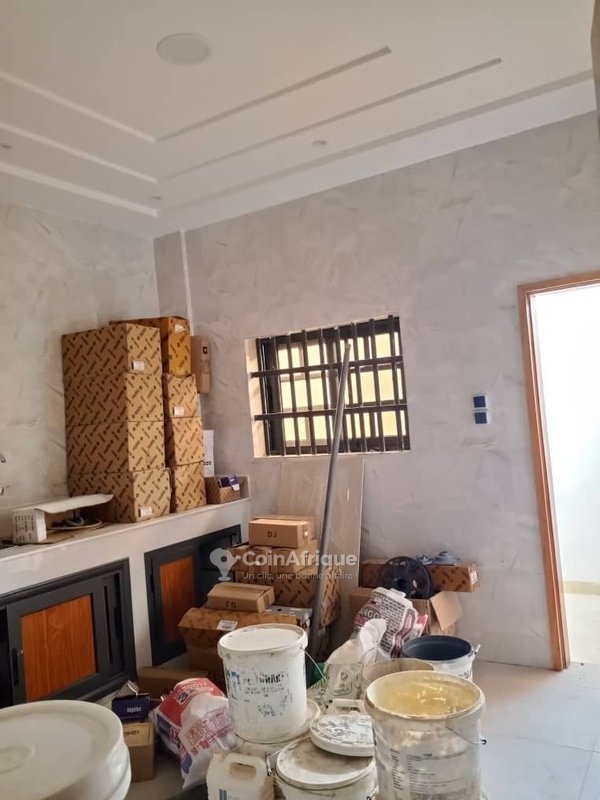 Appartement de 3 pièces haut standing avec balcons personnels et sécurité