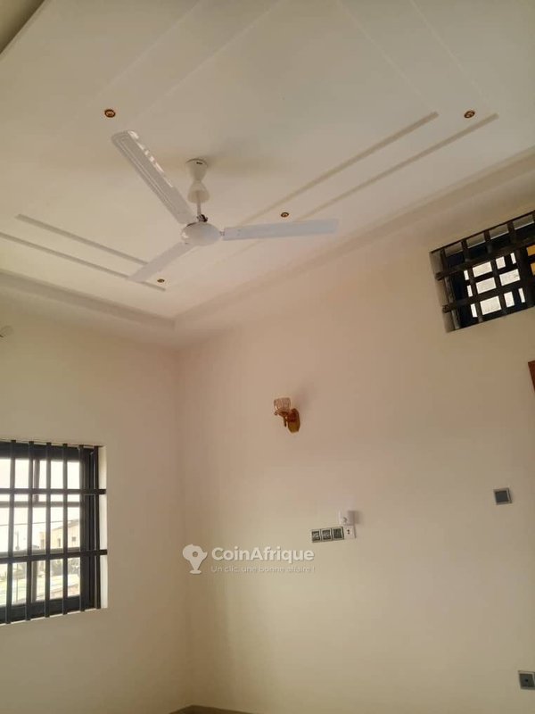 Appartement de 3 pièces haut standing avec balcons personnels et sécurité