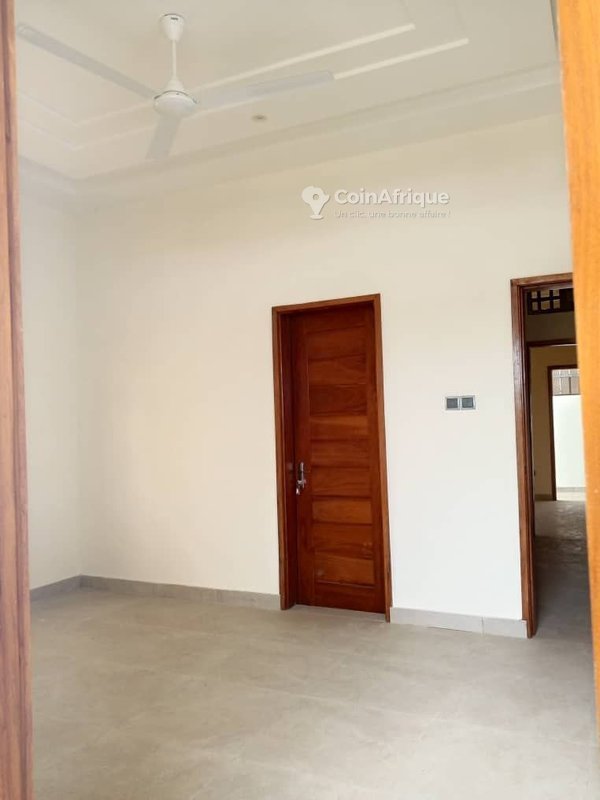 Appartement de 3 pièces haut standing avec balcons personnels et sécurité