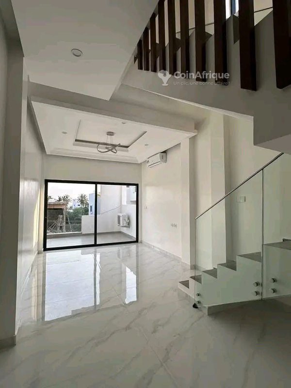 Villa luxueuse de 4 pièces avec piscine et équipements haut de gamme